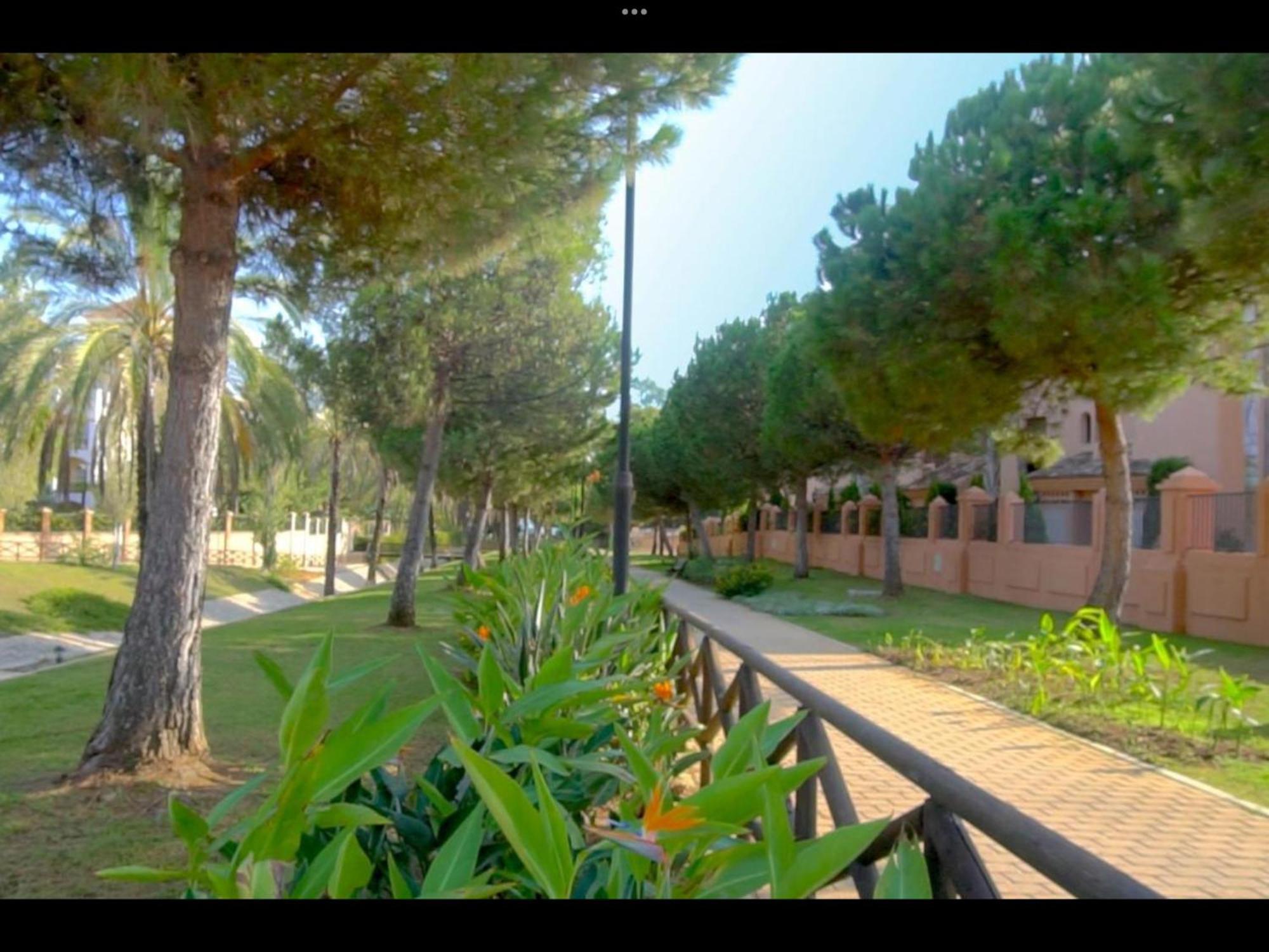 Hacienda Del Sol Beachside And Golf Apt Marbella Puerto Banus Estepona Exterior photo